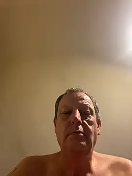 Snapshot of chubbybear2cum chatting on November 8, 2025, 5:40 am chubbybear2cum online show from November 8, 2025, 5:40 am