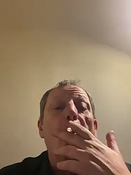 Snapshot of chubbybear2cum chatting on November 15, 2025, 11:32 pm chubbybear2cum online show from November 15, 2025, 11:32 pm