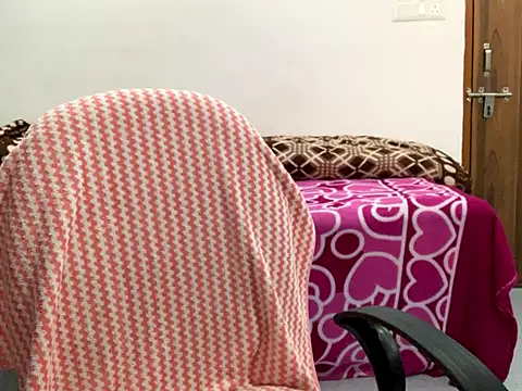 Aishwarya 101  online show from December 3, 2025, 2:30 am