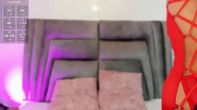 sophiee smith online show from September 16, 2025, 11:44 am