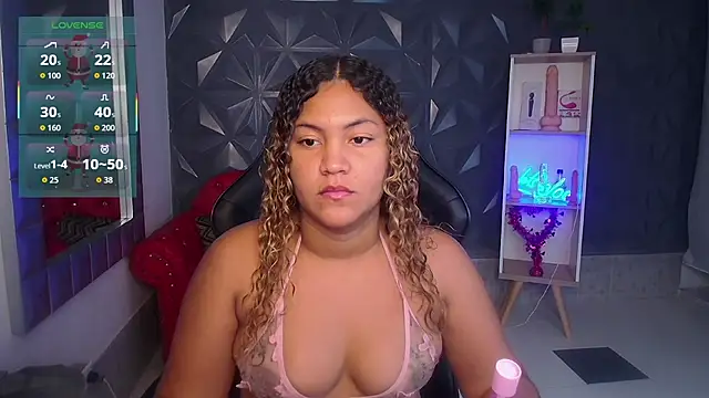 Cristal War online show from December 15, 2025, 8:57 pm