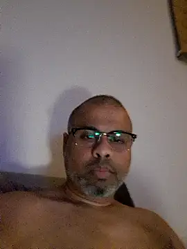 Snapshot of desi_black_cock chatting on December 31, 2024, 9:53 am desi black cock online show from December 31, 2024, 9:53 am