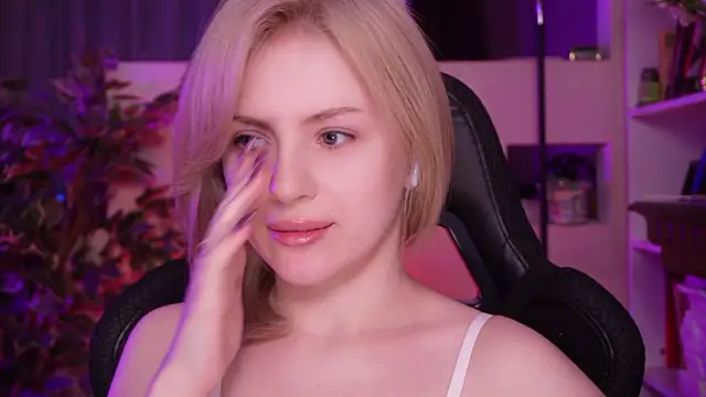 Chriss Fox online show from March 14, 2026, 5:18 pm