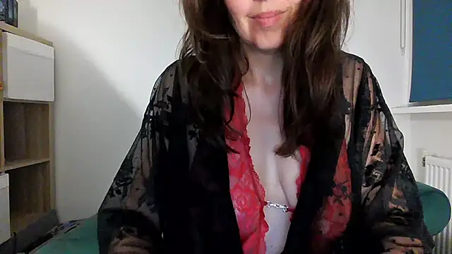 Snapshot of Ella_Next_Door chatting on June 14, 2026, 10:12 pm Ella Next Door online show from June 14, 2026, 10:12 pm