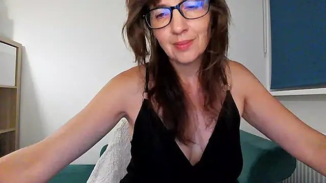 Ella Next Door online show from August 7, 2026, 9:28 pm