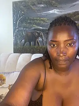 Snapshot of Naughty-sonia2 chatting on February 13, 2025, 1:59 pm Naughty-sonia2 online show from February 13, 2025, 1:59 pm