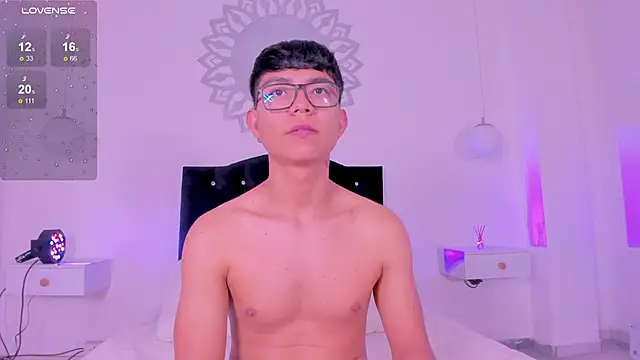 CodyTwink online show from October 13, 2025, 5:57 pm