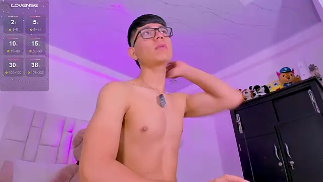 Snapshot of CodyTwink chatting on June 3, 2026, 4:23 pm CodyTwink online show from June 3, 2026, 4:23 pm