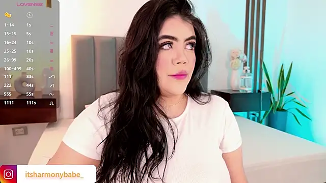 Harmonybabe  online show from June 3, 2026, 8:25 pm