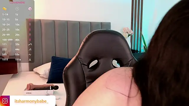 Harmonybabe  online show from June 11, 2026, 2:53 am