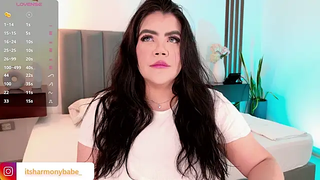 Harmonybabe  online show from July 8, 2026, 8:13 pm