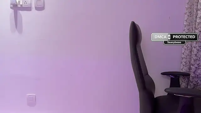 Snapshot of Unique-Beauty chatting on July 28, 2026, 6:42 pm Unique-Beauty online show from July 28, 2026, 6:42 pm