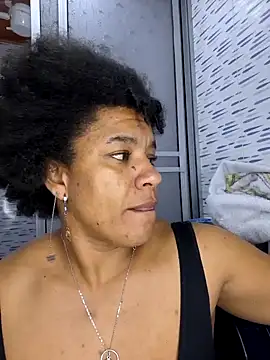 Snapshot of Selket11 chatting on January 9, 2025, 9:26 pm Selket11 online show from January 9, 2025, 9:26 pm