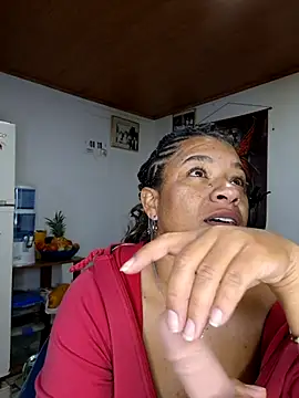 Snapshot of Selket11 chatting on February 8, 2025, 1:33 pm Selket11 online show from February 8, 2025, 1:33 pm