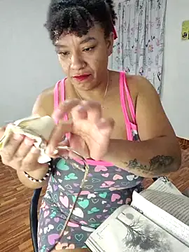 Snapshot of Selket11 chatting on September 18, 2025, 1:18 am Selket11 online show from September 18, 2025, 1:18 am