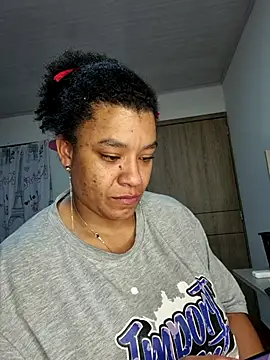 Snapshot of Selket11 chatting on October 3, 2025, 10:51 pm Selket11 online show from October 3, 2025, 10:51 pm