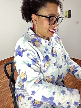 Snapshot of Selket11 chatting on October 15, 2025, 10:15 am Selket11 online show from October 15, 2025, 10:15 am