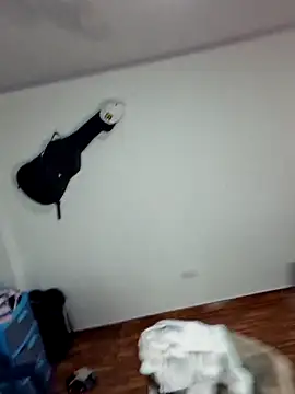 Snapshot of Selket11 chatting on October 19, 2025, 2:07 pm Selket11 online show from October 19, 2025, 2:07 pm