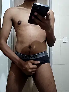 Snapshot of JerryJerome01 chatting on November 27, 2025, 6:54 pm JerryJerome01 online show from November 27, 2025, 6:54 pm