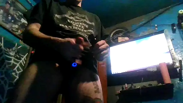 Snapshot of robeaulieu02 chatting on May 4, 2026, 5:47 am robeaulieu02 online show from May 4, 2026, 5:47 am