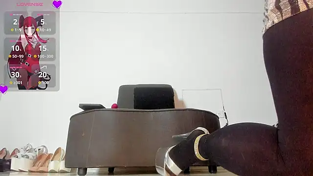 violetmontan online show from September 30, 2025, 4:17 am