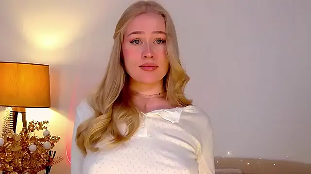 JuliaJaee online show from January 10, 2025, 10:57 pm