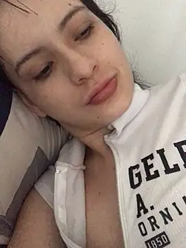 lolacute69 online show from February 13, 2026, 12:45 pm