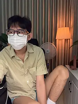 Snapshot of MinhTuanLive chatting on March 27, 2026, 12:49 am MinhTuanLive online show from March 27, 2026, 12:49 am