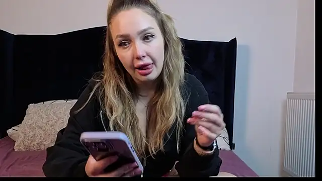 AnnaMaee online show from February 20, 2026, 11:05 pm