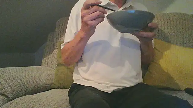 Snapshot of mr_english50 chatting on June 8, 2026, 4:24 am mr english50 online show from June 8, 2026, 4:24 am