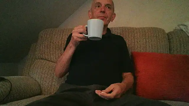 Snapshot of mr_english50 chatting on June 18, 2026, 4:57 am mr english50 online show from June 18, 2026, 4:57 am