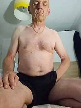 Snapshot of mr_english50 chatting on July 4, 2026, 10:49 pm mr english50 online show from July 4, 2026, 10:49 pm