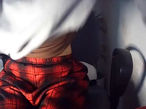 Snapshot of Haralushiaaax chatting on March 12, 2026, 1:12 am Haralushiaaax online show from March 12, 2026, 1:12 am