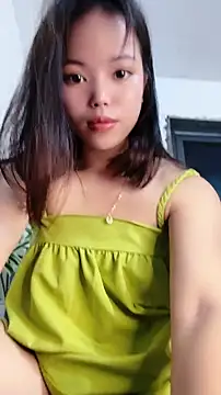 Haralushiaaax online show from August 7, 2026, 1:02 pm