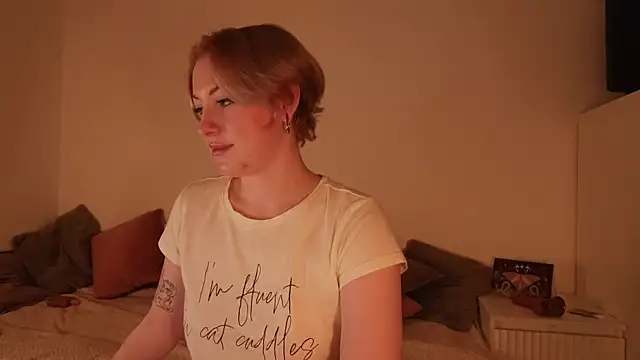 kris69kiss online show from February 1, 2025, 10:13 pm