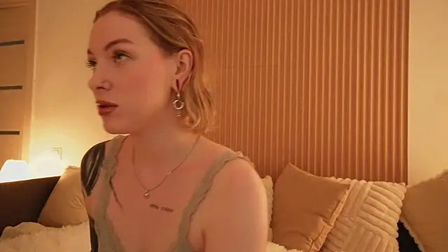 kris69kiss online show from June 12, 2026, 1:32 pm