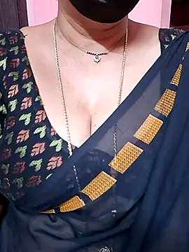 ananya956 online show from November 22, 2025, 10:36 am