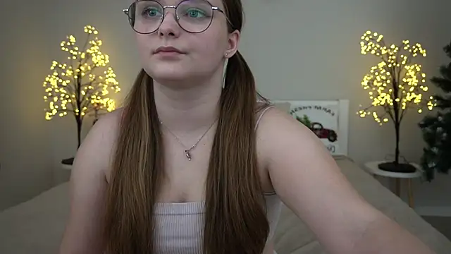 MagicPeachh  online show from January 22, 2025, 1:53 pm