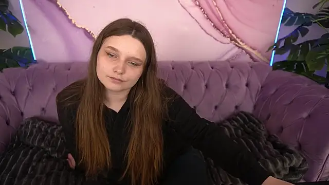 MagicPeachh  online show from July 16, 2026, 12:55 pm