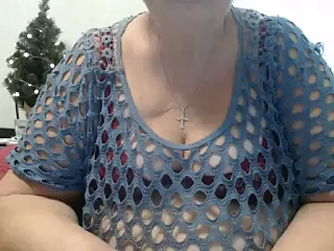 DeniseeRose online show from December 3, 2024, 2:49 pm