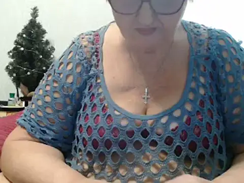 DeniseeRose online show from December 9, 2024, 8:01 pm