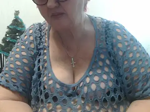 DeniseeRose online show from January 6, 2025, 8:18 pm