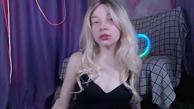 Lexy Lovy online show from October 24, 2025, 7:49 am