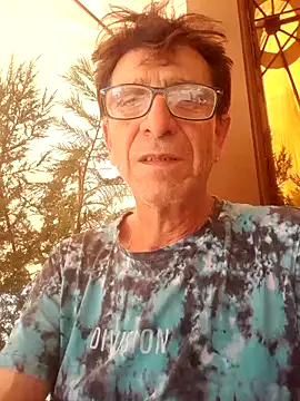 Snapshot of felice66 chatting on September 19, 2025, 1:56 pm felice66 online show from September 19, 2025, 1:56 pm