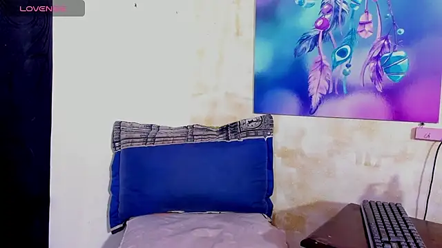 Lauren Hills069 online show from March 13, 2026, 11:44 pm