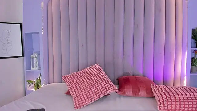 Snapshot of LilithSmith_ chatting on November 19, 2025, 11:43 am LilithSmith online show from November 19, 2025, 11:43 am