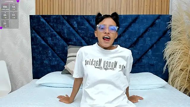 Snapshot of Marge_lasander chatting on March 14, 2025, 1:37 am Marge lasander online show from March 14, 2025, 1:37 am