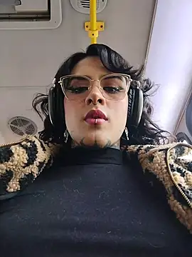 Snapshot of taaylor33 chatting on January 6, 2026, 8:12 pm taaylor33 online show from January 6, 2026, 8:12 pm