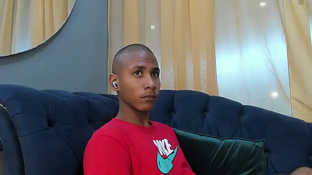 Ethan Fox11 online show from January 14, 2025, 1:49 pm