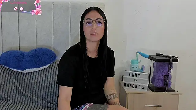 Snapshot of anny_roberts chatting on June 14, 2026, 6:54 pm anny roberts online show from June 14, 2026, 6:54 pm